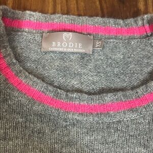 Brodie Cashmere Gray Sweater with Pink Accents